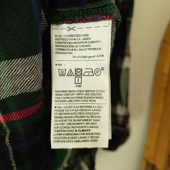 Old Navy The Classic Shirt Plaid Flannel Button Down S - Picture 3 of 8